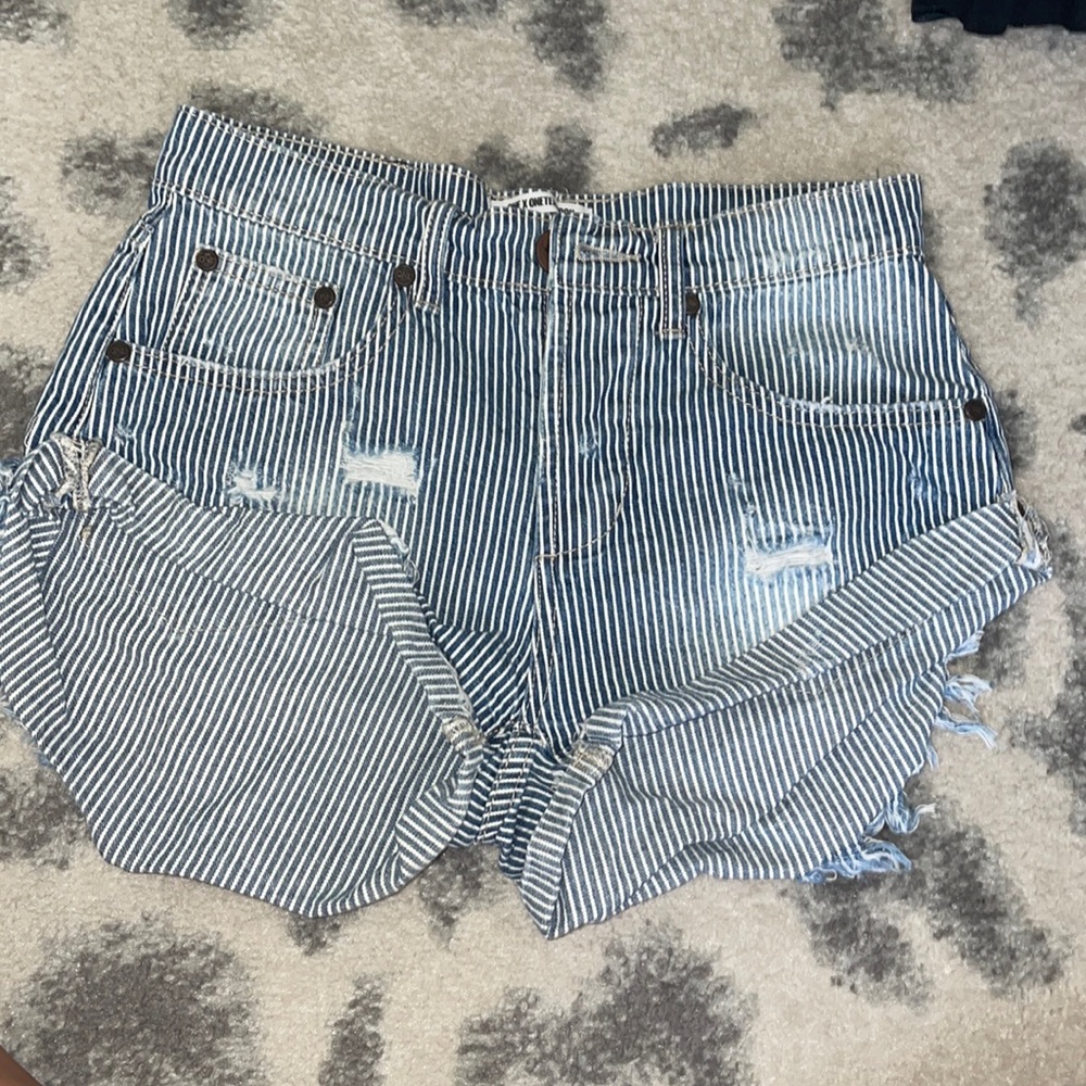 Size 22 One Teaspoon high rise shorts